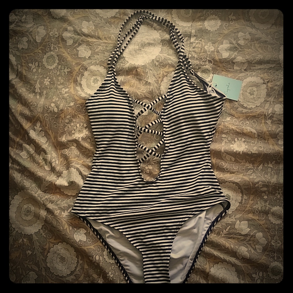 Cupshe Bathing suit